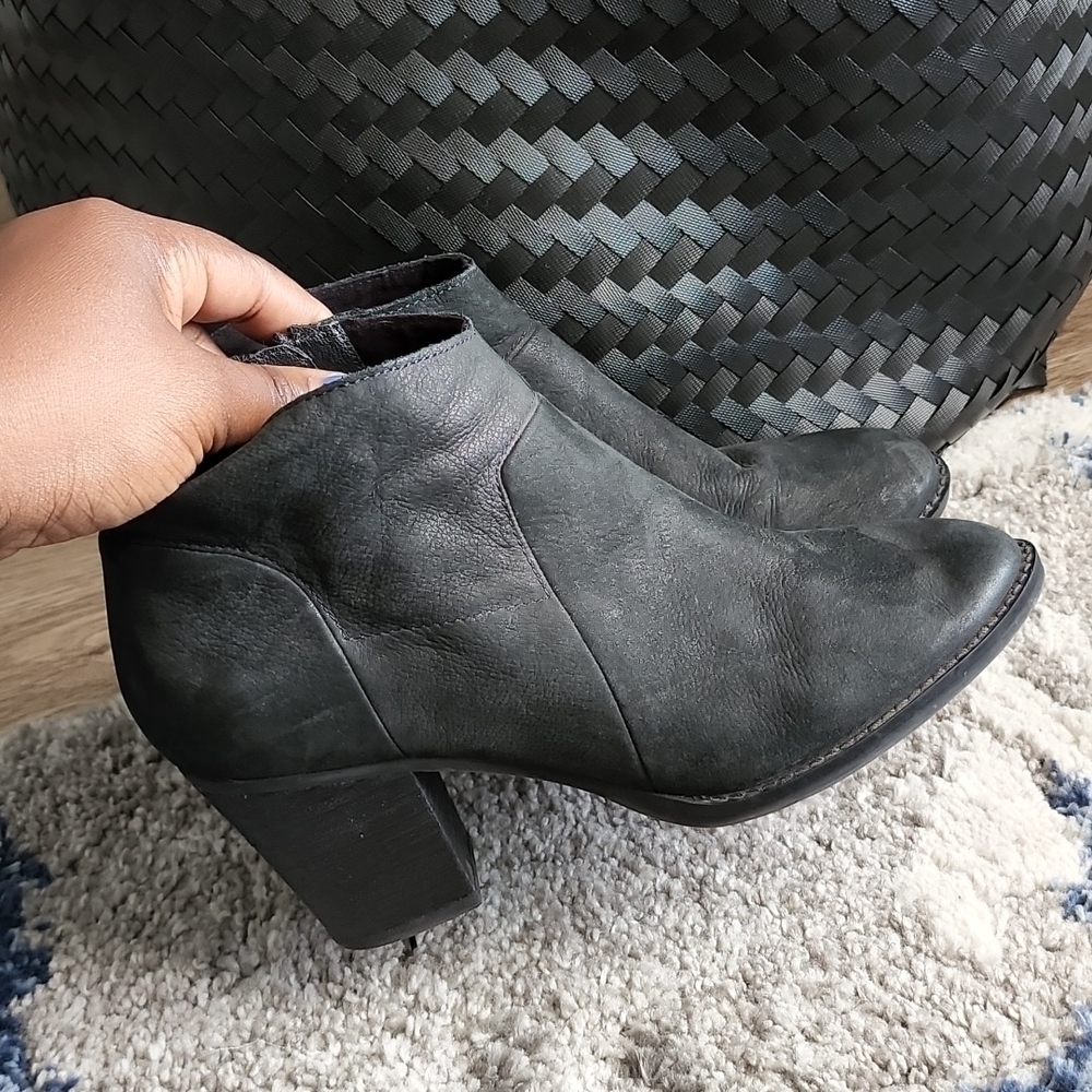 Steve madden gilmore black ankle booties